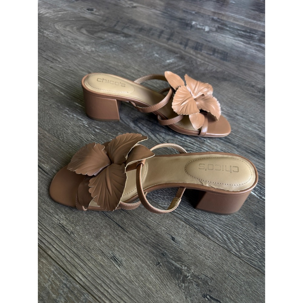 Chicos 9 Pia Leafy Block‎ Heel Tan Brown Slip On Mule Sandals Floral Appliqué - Picture 3 of 9